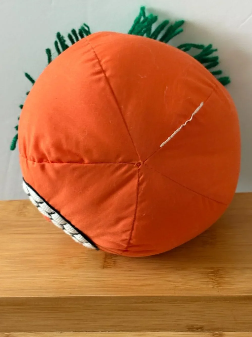 Grinners Pumpkin Halloween Plush Decor Green Yarn Hair Fabric 6 Inch 1995 Vtg